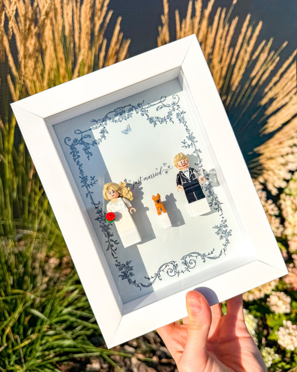 Cornice con personaggi